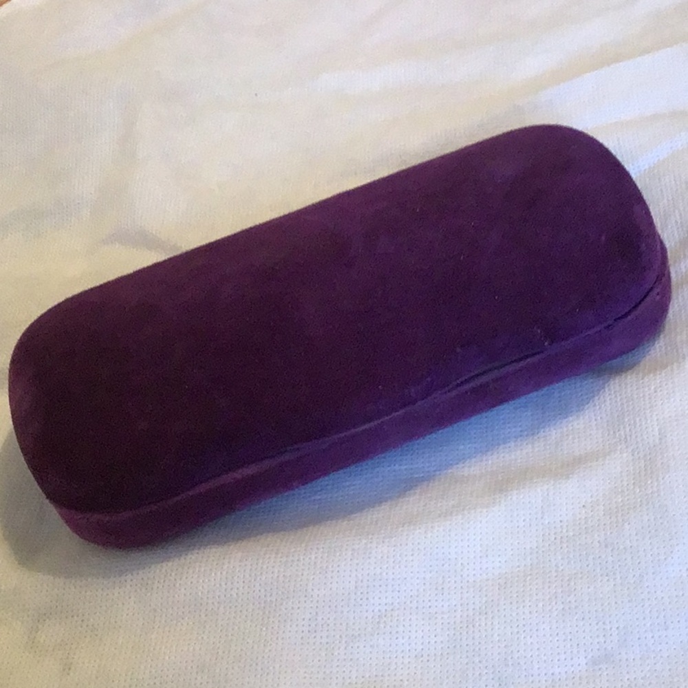Gucci Case - Picture 2 of 4